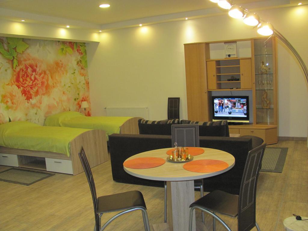 Ferienwohnung In Mayen Habitación foto